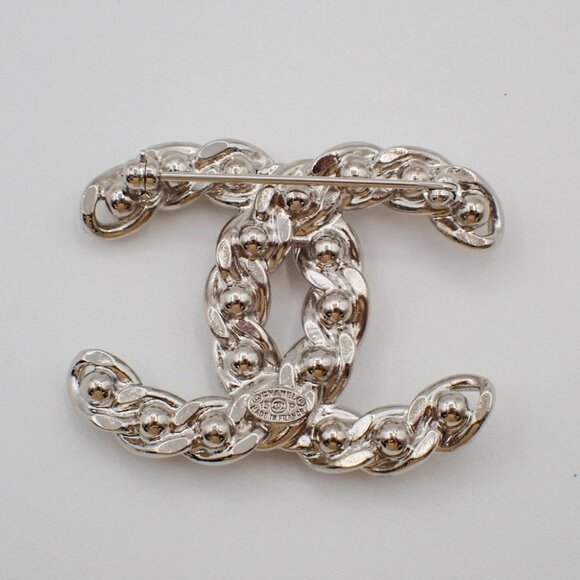 CHANEL CC Logo Imitation Pearl Pin Brooch 15P Clip-On Silver SHW Vintage - Picture 2 of 8
